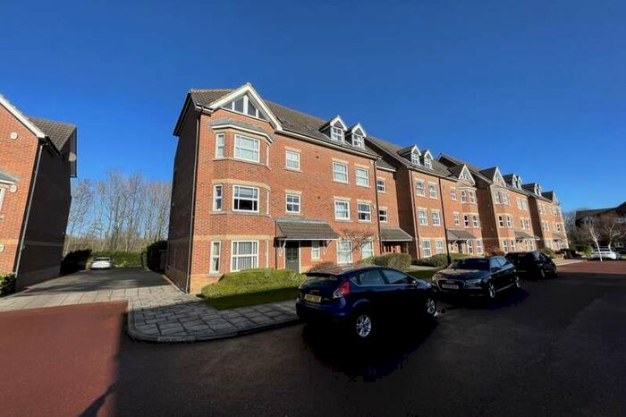 2 Bedroom Flat To Rent In Highbridge, Gosforth, Newcastle Upon Tyne, NE3