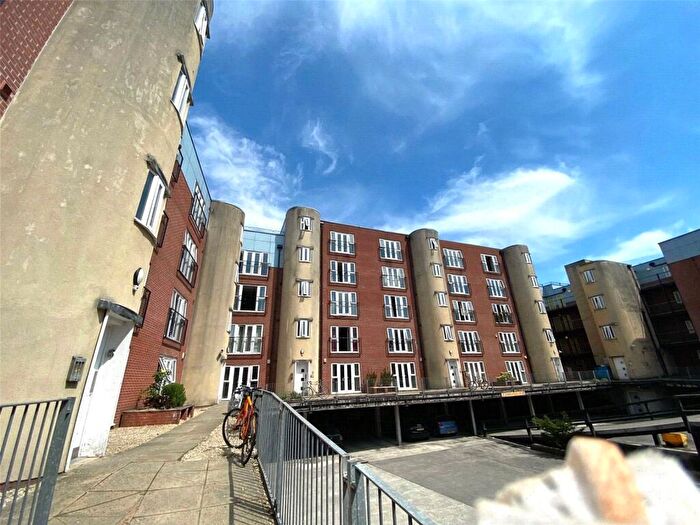 2 Bedroom Apartment To Rent In Caminada House, Hulme, Manchester City Centre, M15