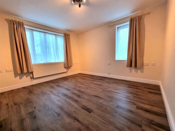 1 Bedroom Flat To Rent In Parkview Court, Wall Heath, Kingswinford, DY6