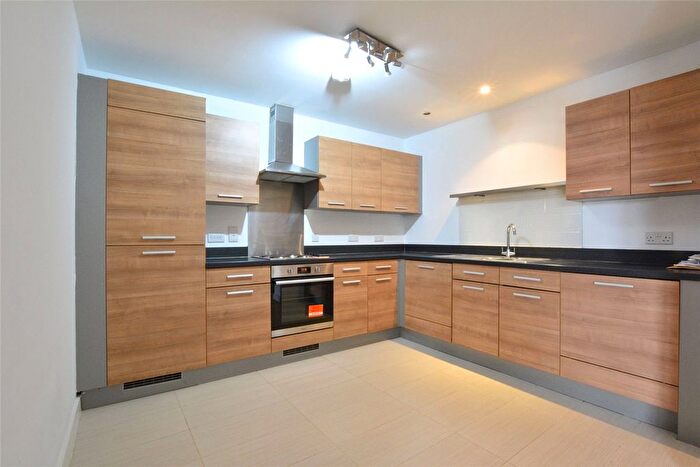3 Bedroom Flat To Rent In Norman Road, London, SE10