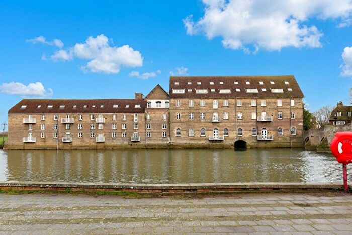 2 Bedroom Flat For Sale In Bridge Place, Godmanchester, PE29