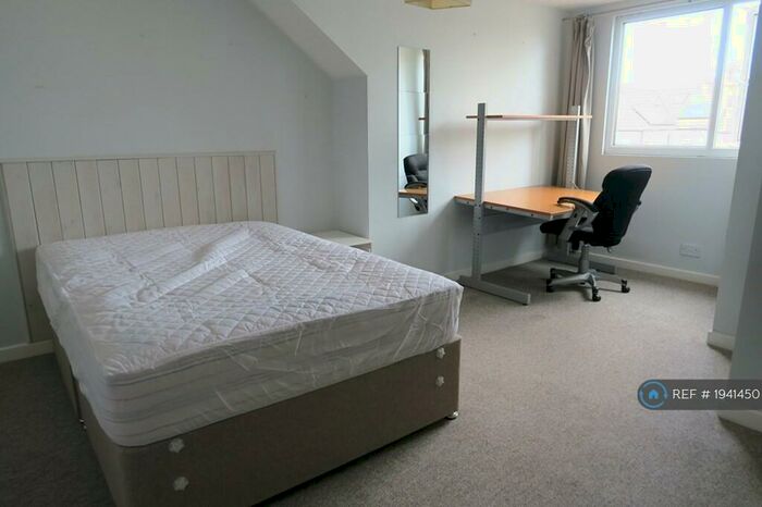 6 Bedroom Terraced House To Rent In Longmead Avenue, Bristol, BS7