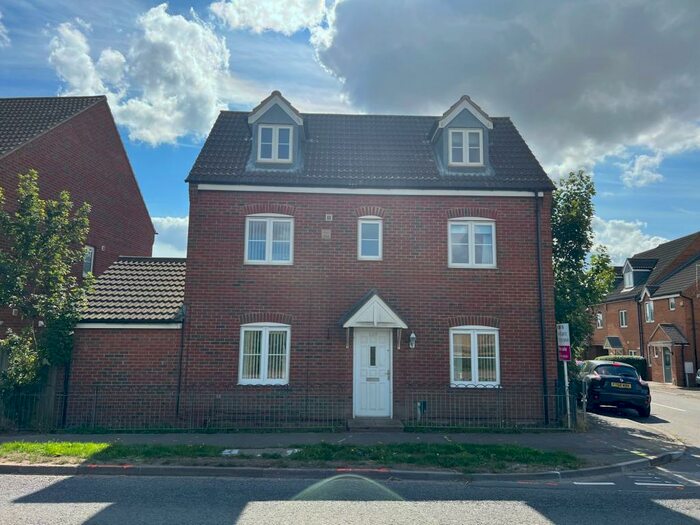 4 Bedroom House To Rent In Barrowby Road, Grantham, NG31