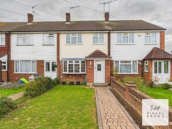 3 Bedroom Terraced House For Sale In Larkswood Road, Corringham, Essex, SS17