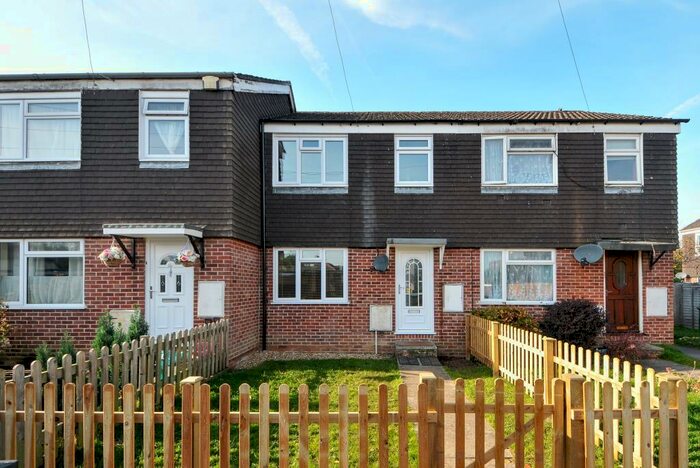 3 Bedroom Terraced House To Rent In Newbury, Berkshire, RG14