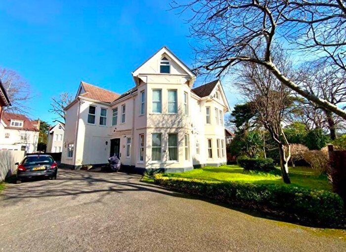 2 Bedroom Flat To Rent In Percy Road, Boscombe, Bournemouth, BH5