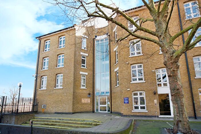 1 Bedroom Flat For Sale In Fairfield Road, London, E3