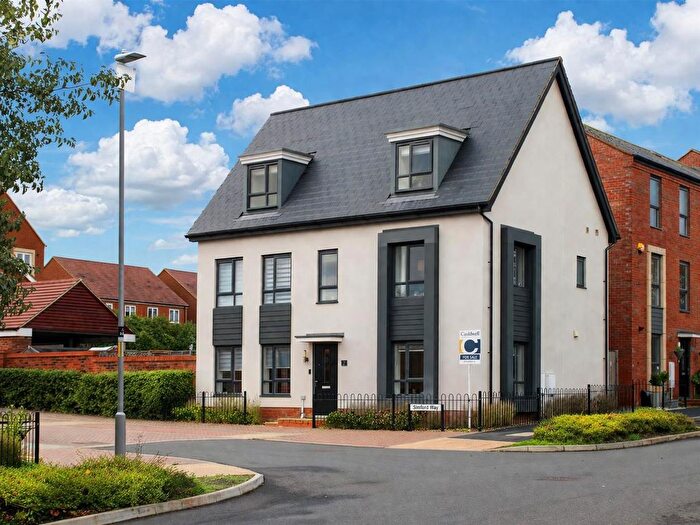 5 Bedroom Detached House For Sale In Simford Way, Whitehouse, Milton Keynes, MK8