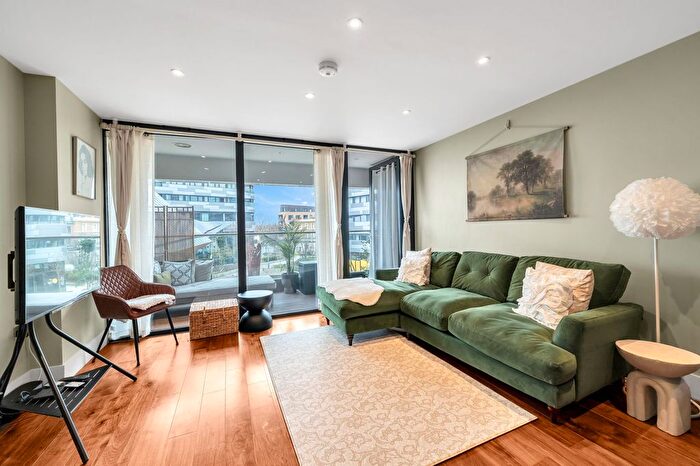 2 Bedroom Flat For Sale In Lambarde Square, London, SE10