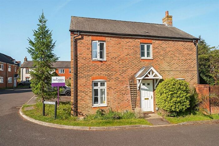 3 Bedroom Detached House To Rent In Small Close, Petersfield, GU31