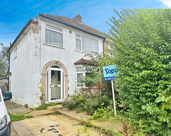 3 Bedroom Semi-Detached House For Sale In Lynette Avenue, Strood, Rochester, ME2