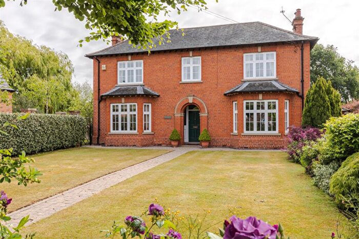 4 Bedroom Detached House For Sale In Normanby Road, Burton-Upon-Stather, DN15