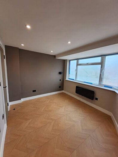 Studio To Rent In Torrington Drive, Potters Bar, EN6