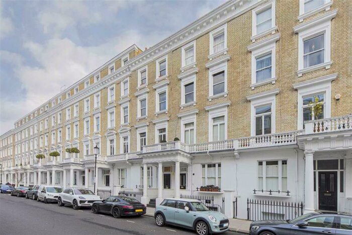 2 Bedroom Flat To Rent In Harcourt Terrace, Chelsea, SW10