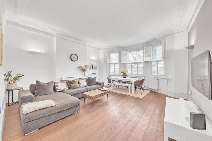 2 Bedroom Apartment For Sale In Dunrobin Court, Finchley Road, London, NW3