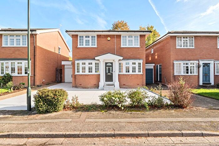 5 Bedroom Detached House To Rent In Springfield Avenue, Hampton, TW12