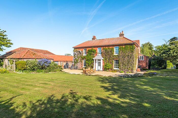 7 Bedroom Detached House For Sale In The Street, Helhoughton, Fakenham, NR21