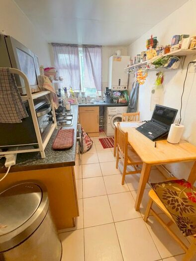 2 Bedroom Flat To Rent In High Road Leyton, London, E10