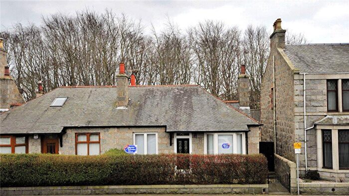 2 Bedroom Semi Detached House To Rent In Holburn Street, Aberdeen, AB10