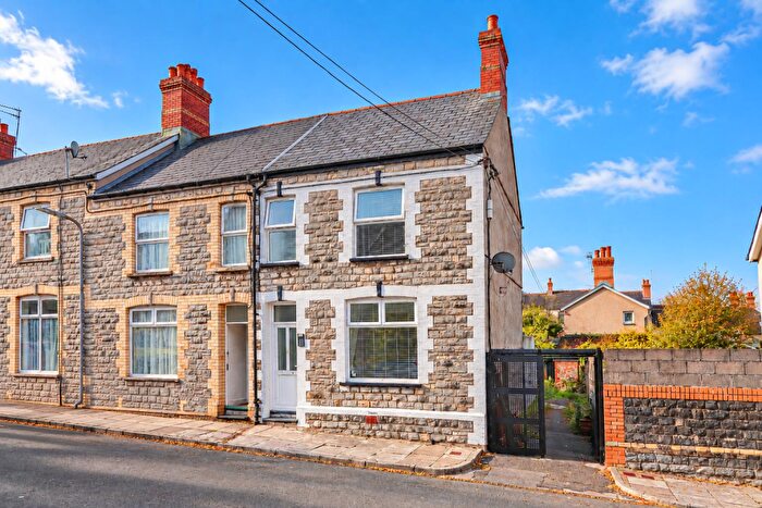 3 Bedroom End Of Terrace House For Sale In Moxon Street, Barry, CF63