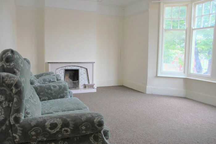 3 Bedroom Flat To Rent In Preston Drove, Brighton, BN1