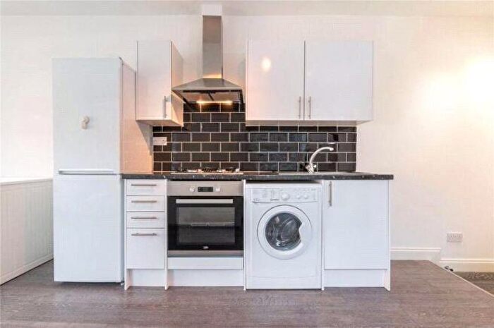 Flat To Rent In Messina Avenue, NW6