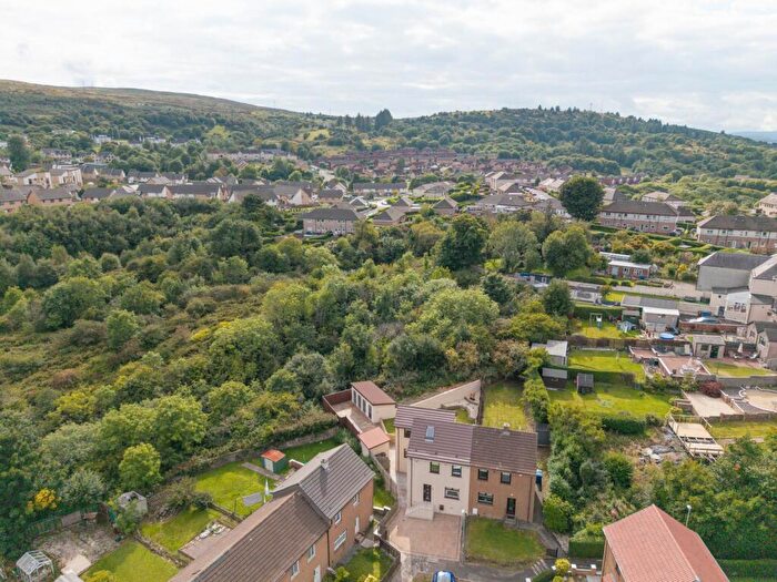 3 Bedroom Semi-Detached House For Sale In Hillend Place, Greenock, PA15