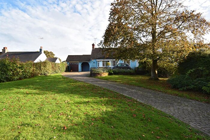 3 Bedroom Semi-detached Bungalow For Sale In Westfield Lane, St. Leonards-On-Sea, TN37