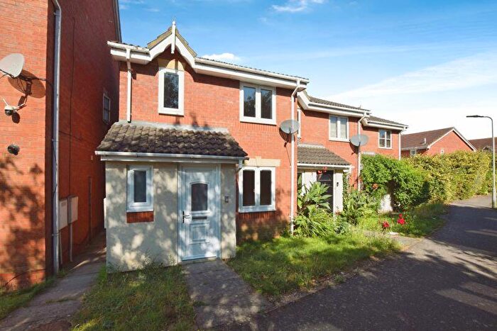 3 Bedroom House To Rent In Armstrong Drive, Bedford, MK42