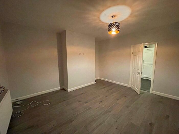 3 Bedroom Terraced House To Rent In Southey Crescent, Sheffield, S5