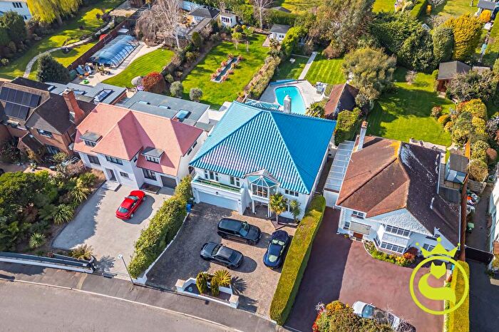 5 Bedroom Detached House For Sale In Elms Avenue, Lilliput, Poole, BH14