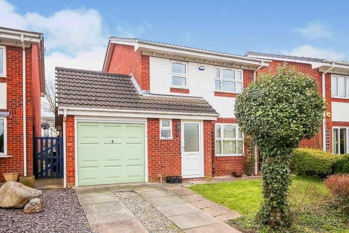 3 Bedroom Detached House To Rent In Greenbank Close, Oswestry, Shropshire, SY11