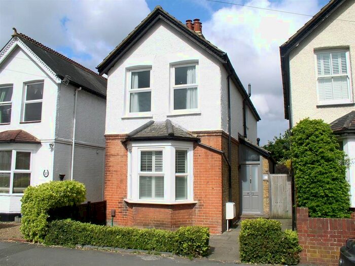 3 Bedroom Detached House To Rent In Florence Road, Walton On Thames, Surrey KT12