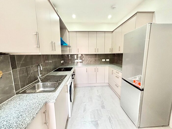 4 Bedroom Terraced House To Rent In Northborough Road, Norbury, SW16