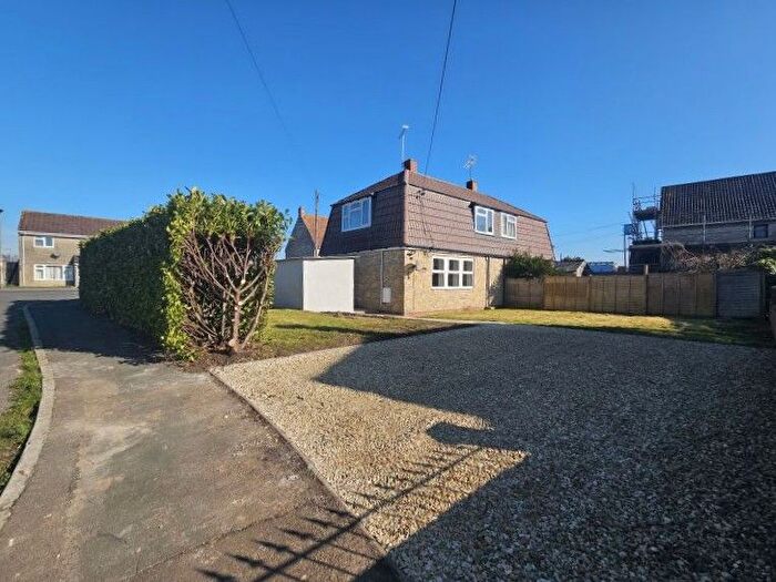 2 Bedroom Semi-Detached House To Rent In Queens Road, Somerton, TA11