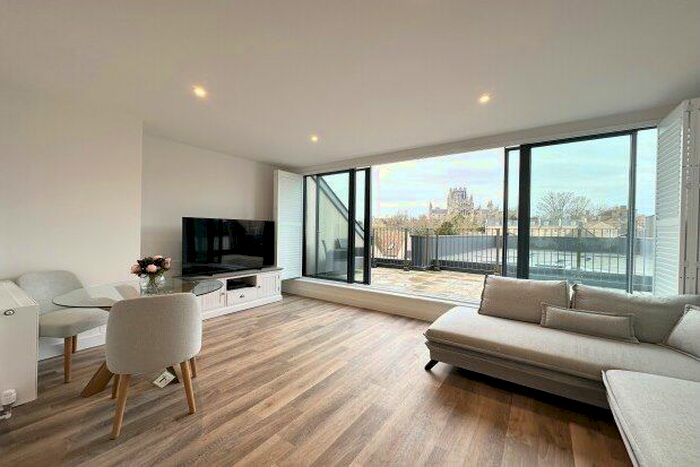 1 Bedroom Flat To Rent In Broad Street, Ely, CB7