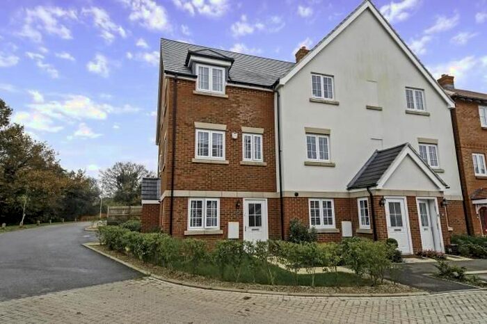 4 Bedroom Town House To Rent In High Wycombe, Kingshill Grange, HP13