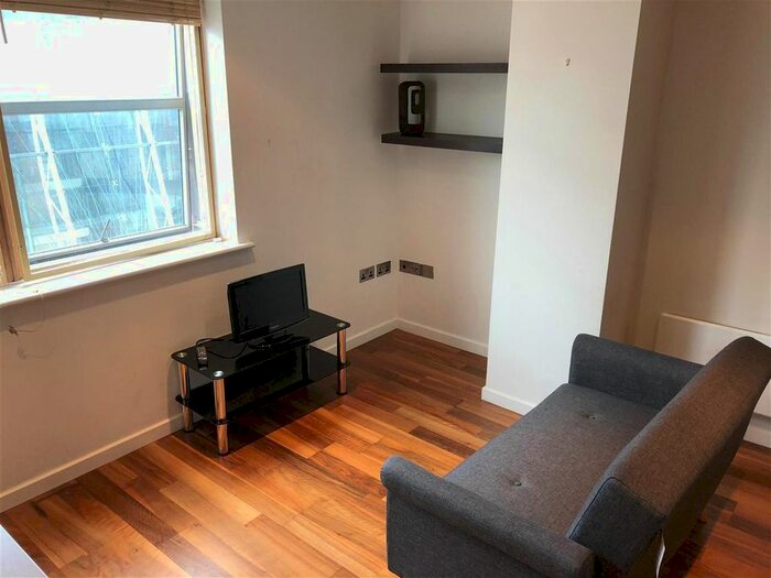 1 Bedroom Flat To Rent In Capital Quarter, West Point, Wellington Street, Leeds, LS1