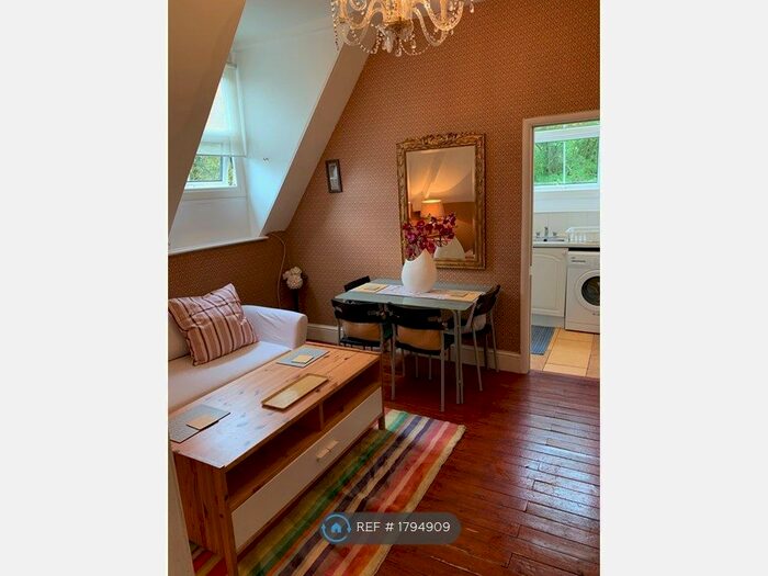 1 Bedroom Flat To Rent In Knighton Park Road, Leicester, LE2