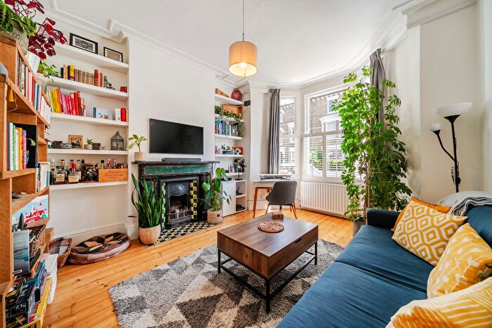 2 Bedroom Flat For Sale In Chantrey Road, Brixton, London, SW9