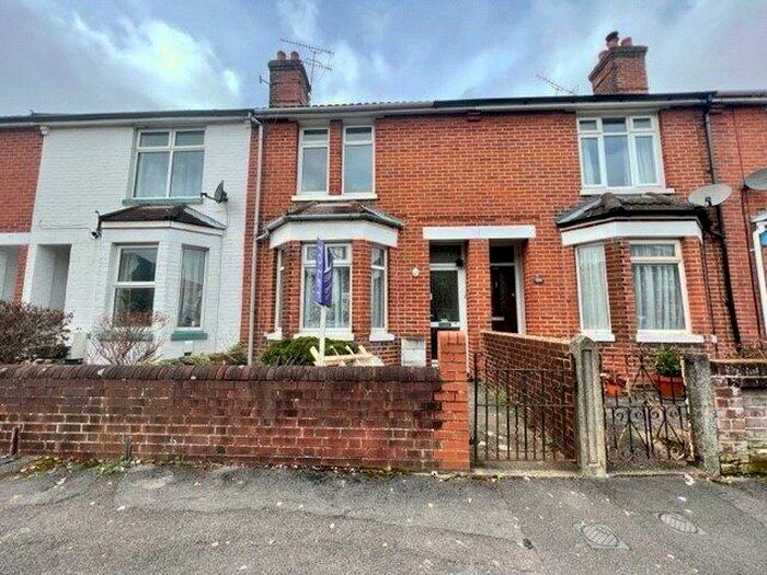 3 Bedroom Terraced House To Rent In Nutbeem Road, Eastleigh, Hampshire, SO50