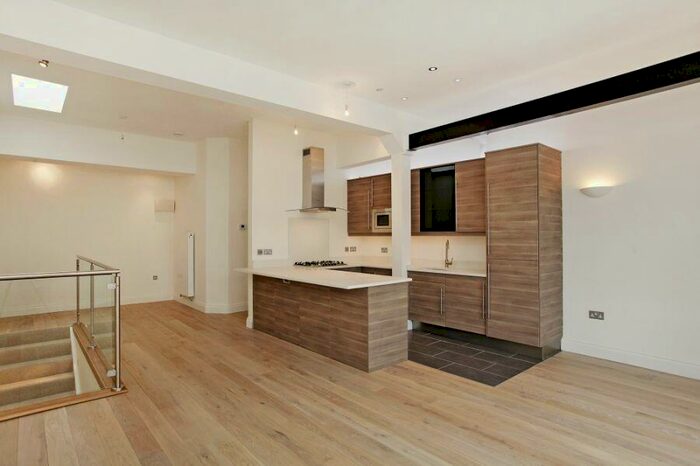 2 Bedroom Flat To Rent In Villiers Road, Willesden Green, NW2