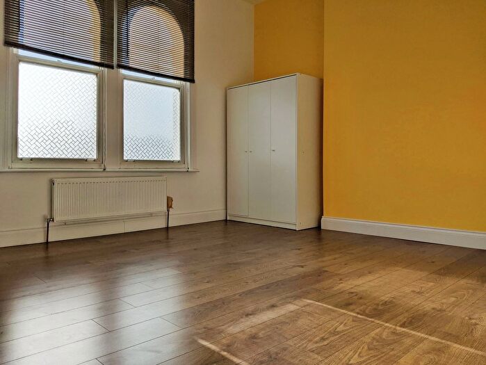 1 Bedroom Property To Rent In Park Road, Wallington, SM6