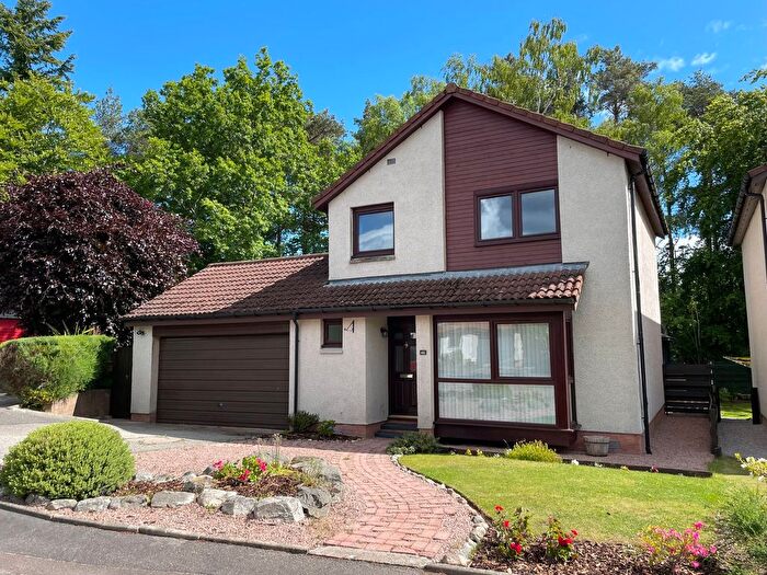 3 Bedroom Detached House For Sale In Bredero Drive, Banchory, AB31