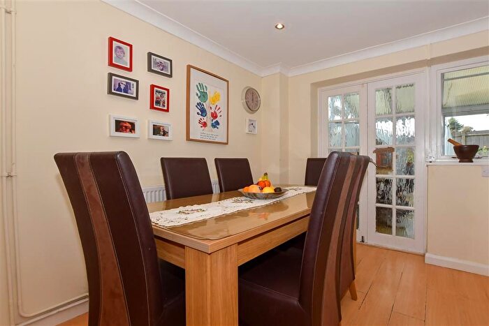 3 Bedroom Semi-detached House For Sale In Chipstead Close, Allington, Maidstone, Kent, ME16