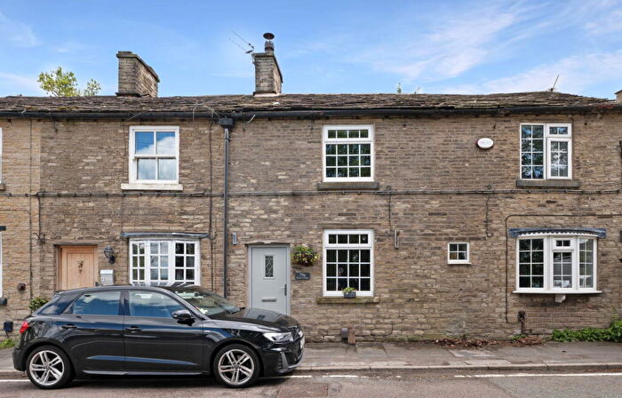 2 Bedroom Terraced House To Rent In Rainow Road, Macclesfield, SK10