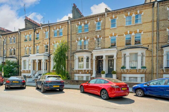 2 Bedroom Flat To Rent In Edith Road, London, W14