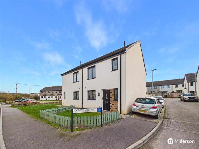 3 Bedroom Detached House For Sale In Dolcoath Avenue, Camborne, TR14