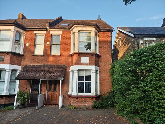 4 Bedroom Semi Detached House For Sale In Park Hill, London, SM5