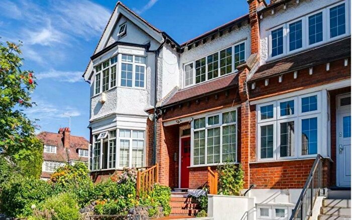 1 Bedroom Flat To Rent In Burgess Hill, West Hampstead, London, NW2